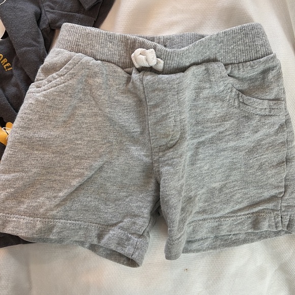 B1G1F Carter’s Ready Set Goal Shirt & Gray Shorts 12M - Picture 2 of 3